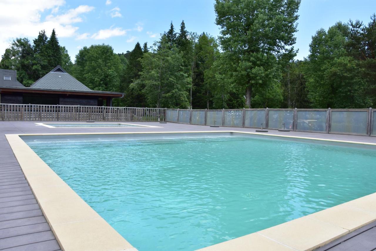 מורול Camping Domaine Du Lac Chambon מראה חיצוני תמונה