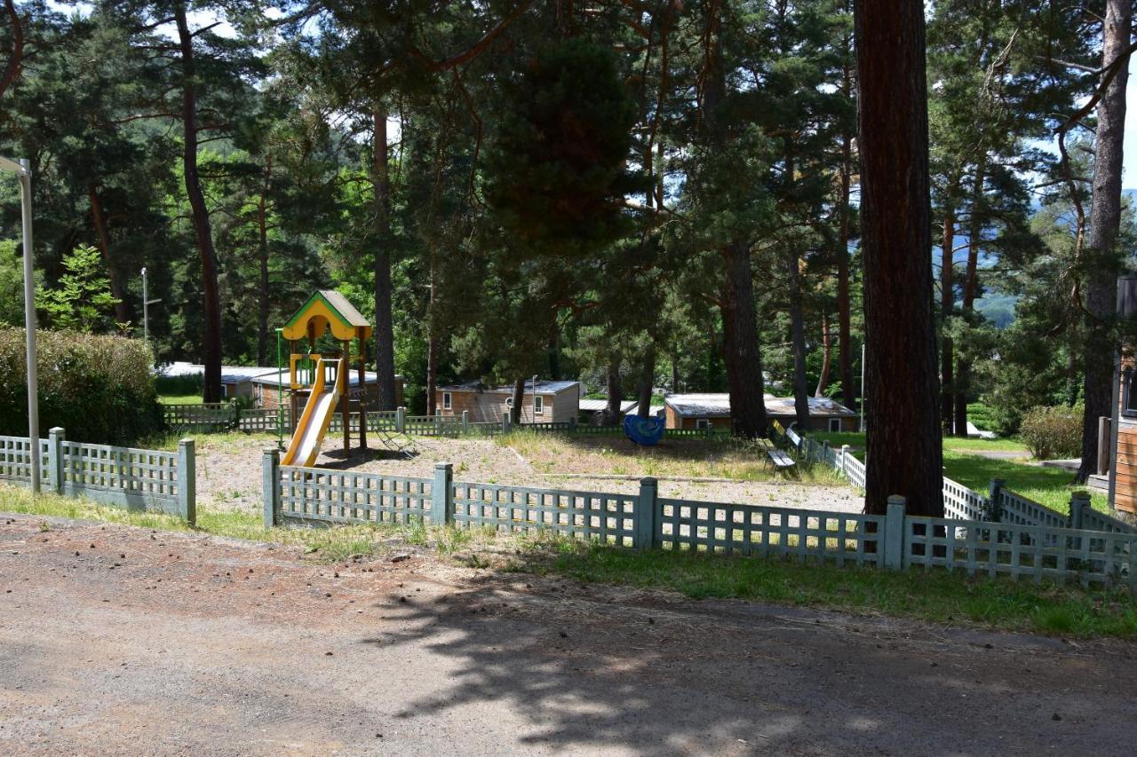 מורול Camping Domaine Du Lac Chambon מראה חיצוני תמונה