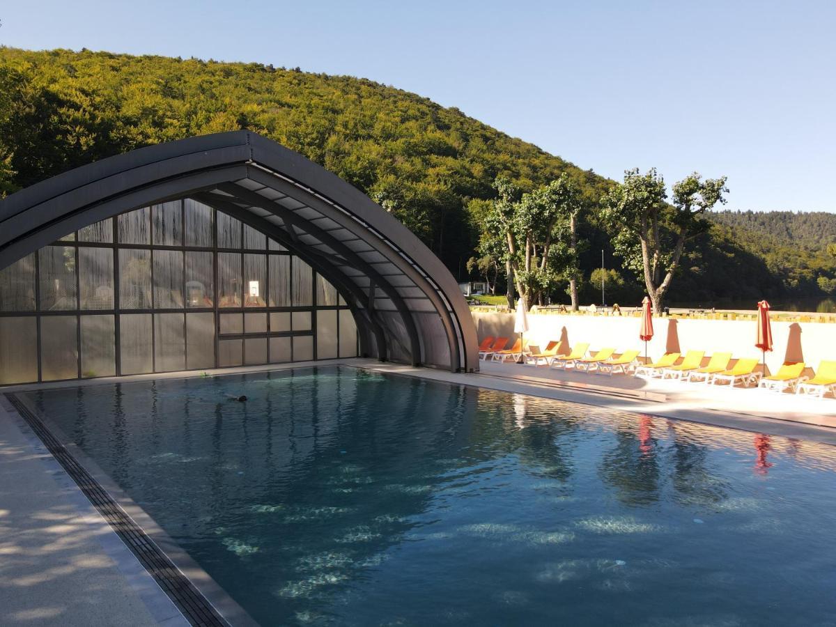 מורול Camping Domaine Du Lac Chambon מראה חיצוני תמונה