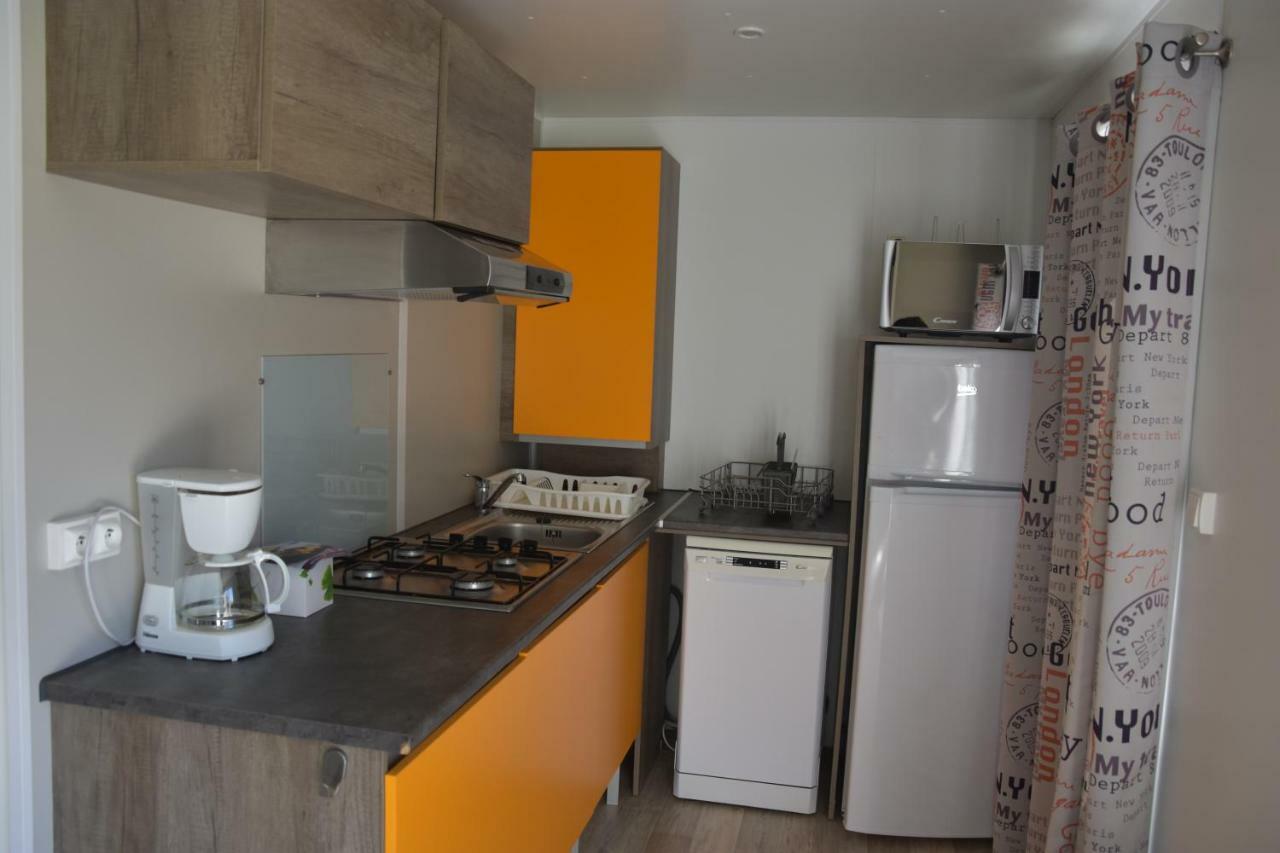 מורול Camping Domaine Du Lac Chambon מראה חיצוני תמונה