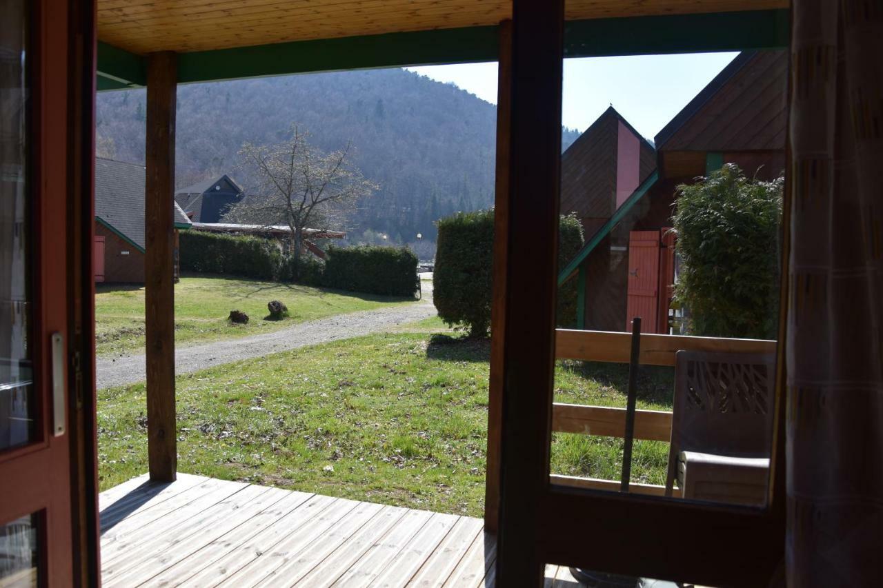 מורול Camping Domaine Du Lac Chambon מראה חיצוני תמונה
